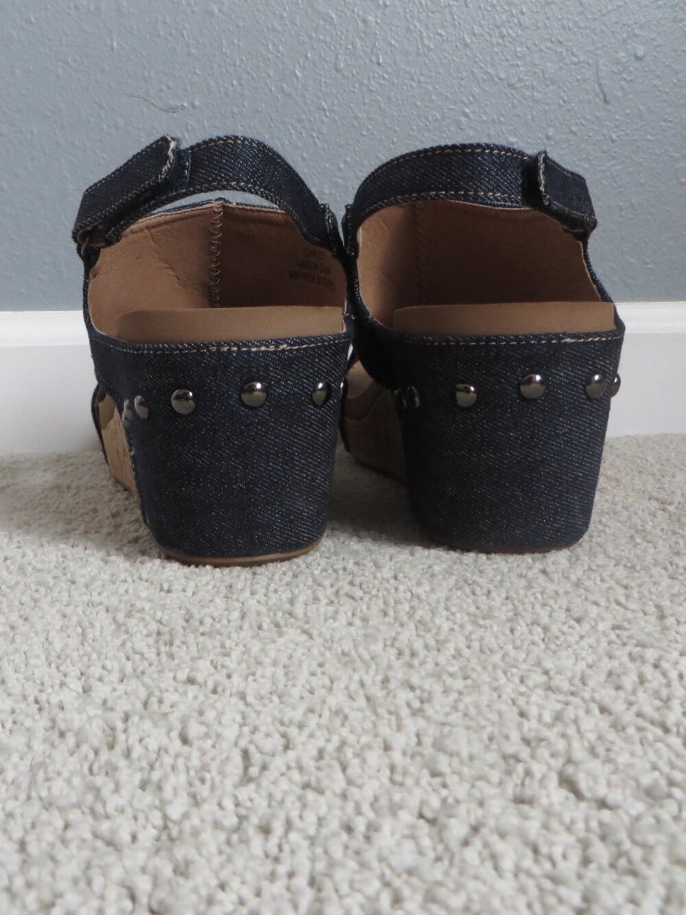 Corkys footwear womens carley wedges sandals size 8 dark blue denim - Picture 4 of 12